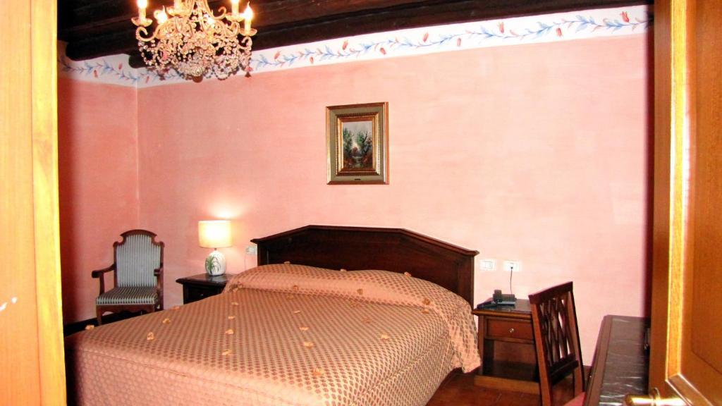 Agriturismo Cassinazza Orsenigo Habitación foto