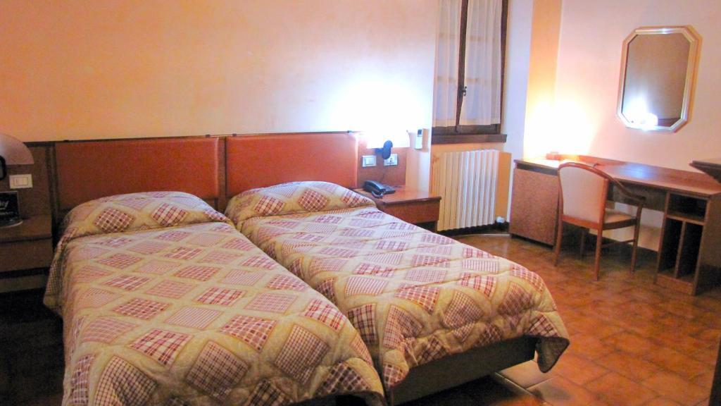 Agriturismo Cassinazza Orsenigo Habitación foto