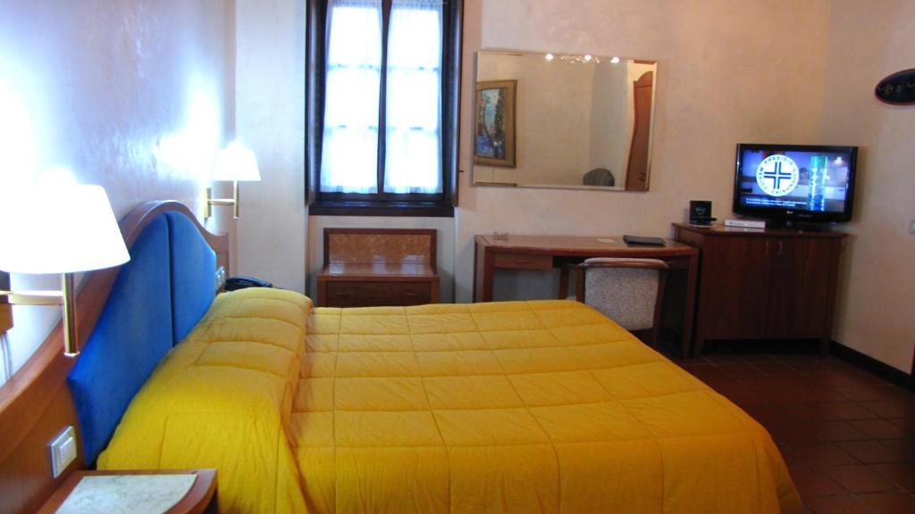 Agriturismo Cassinazza Orsenigo Habitación foto